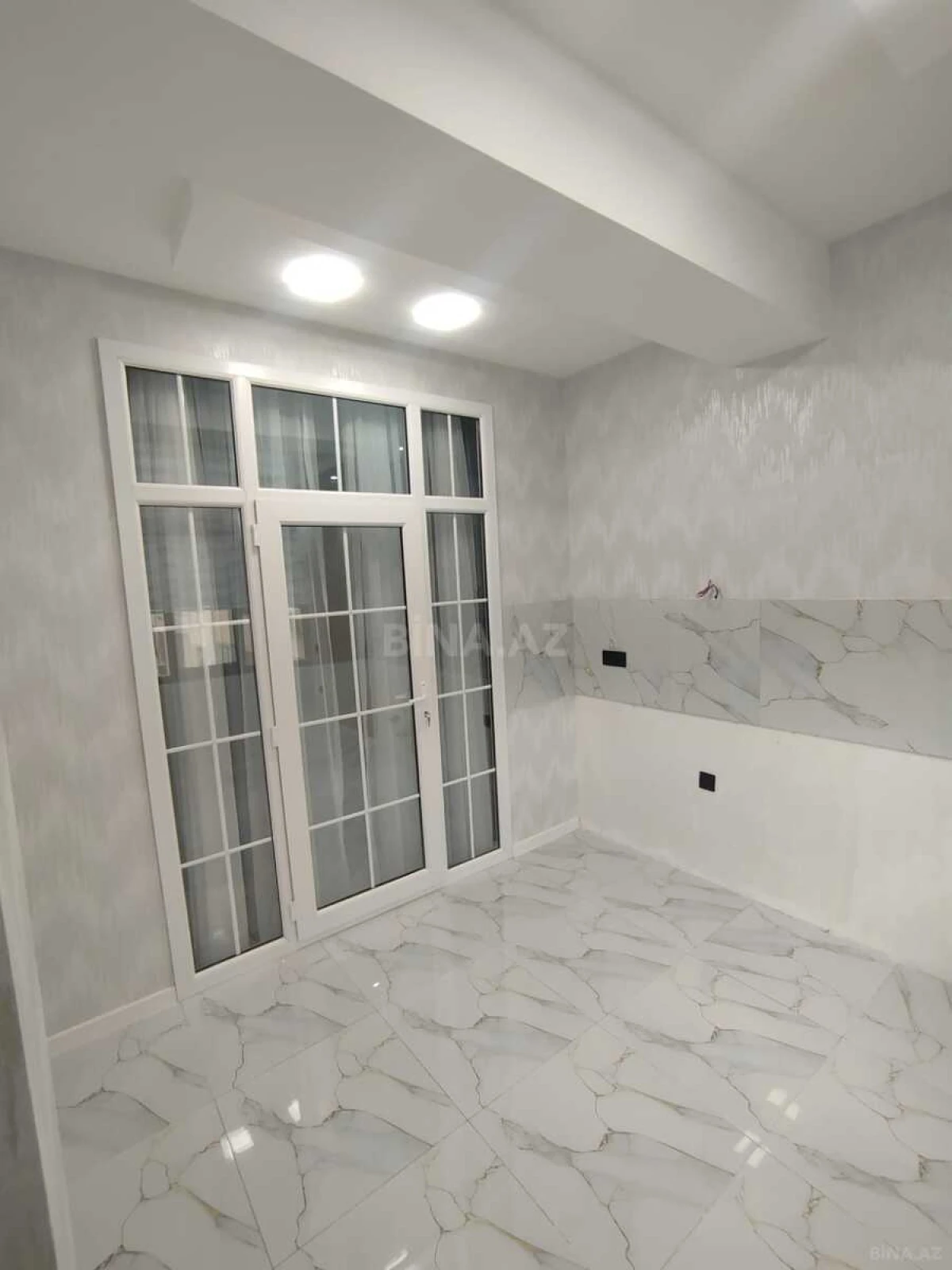 Satılır 4 otaqlı mənzil 103 m²