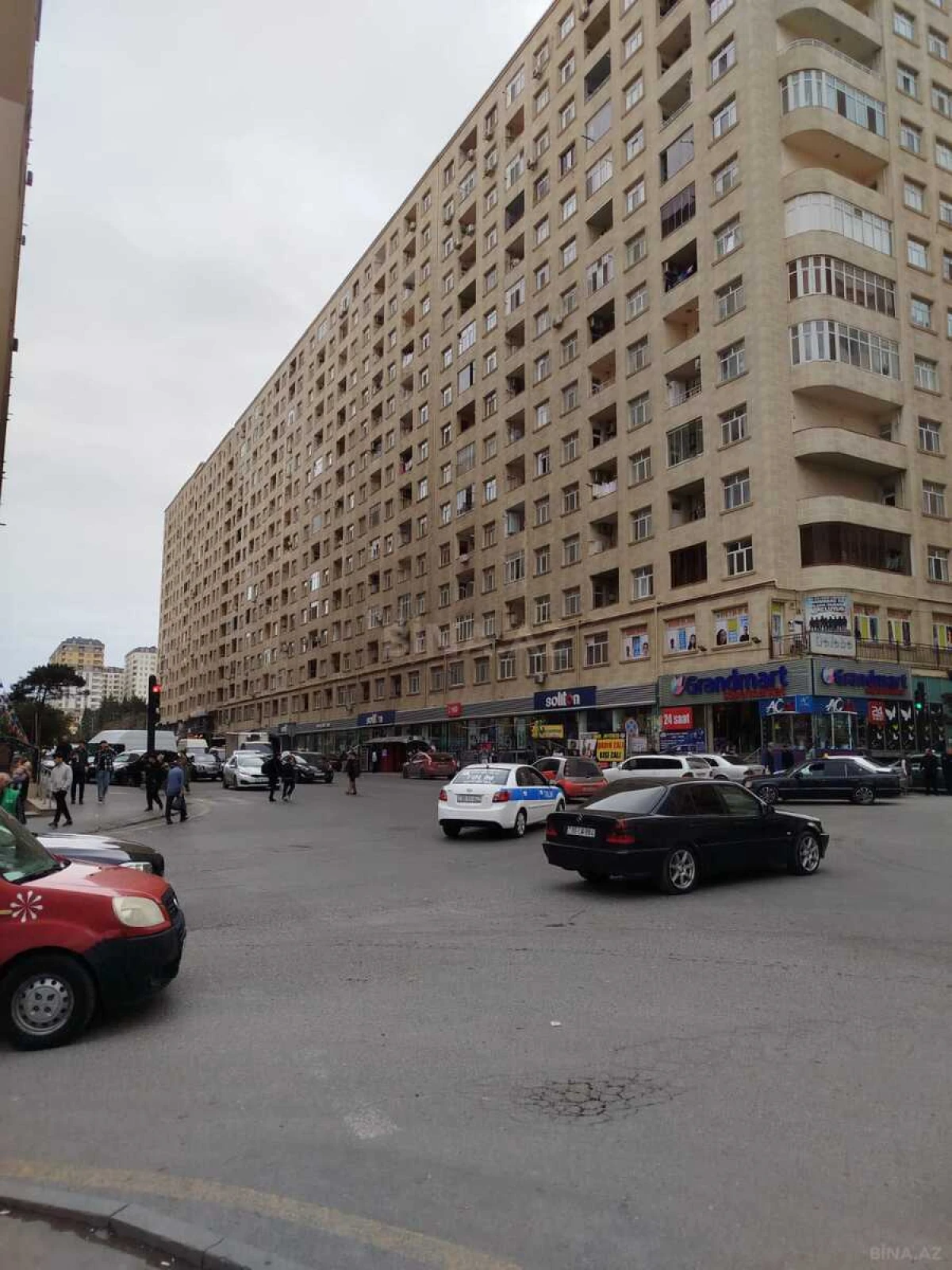 Satılır 4 otaqlı mənzil 103 m²