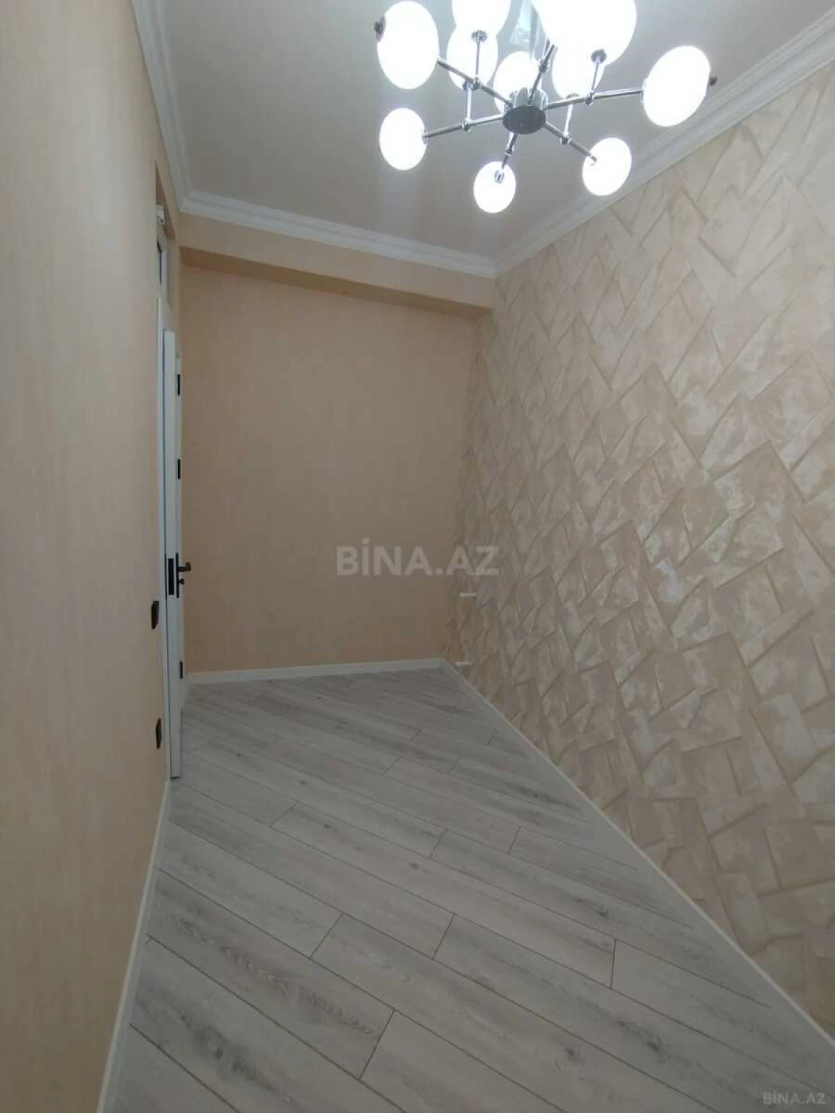 Satılır 4 otaqlı mənzil 103 m²