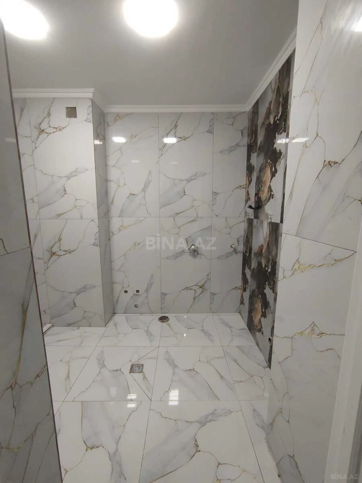 Satılır 4 otaqlı mənzil 103 m²