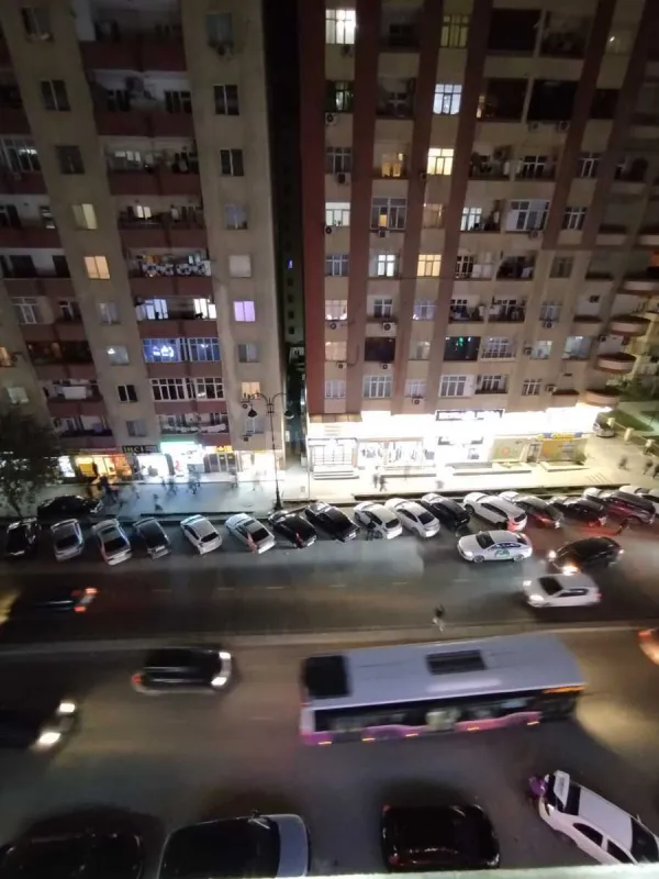 Satılır 4 otaqlı mənzil 103 m²