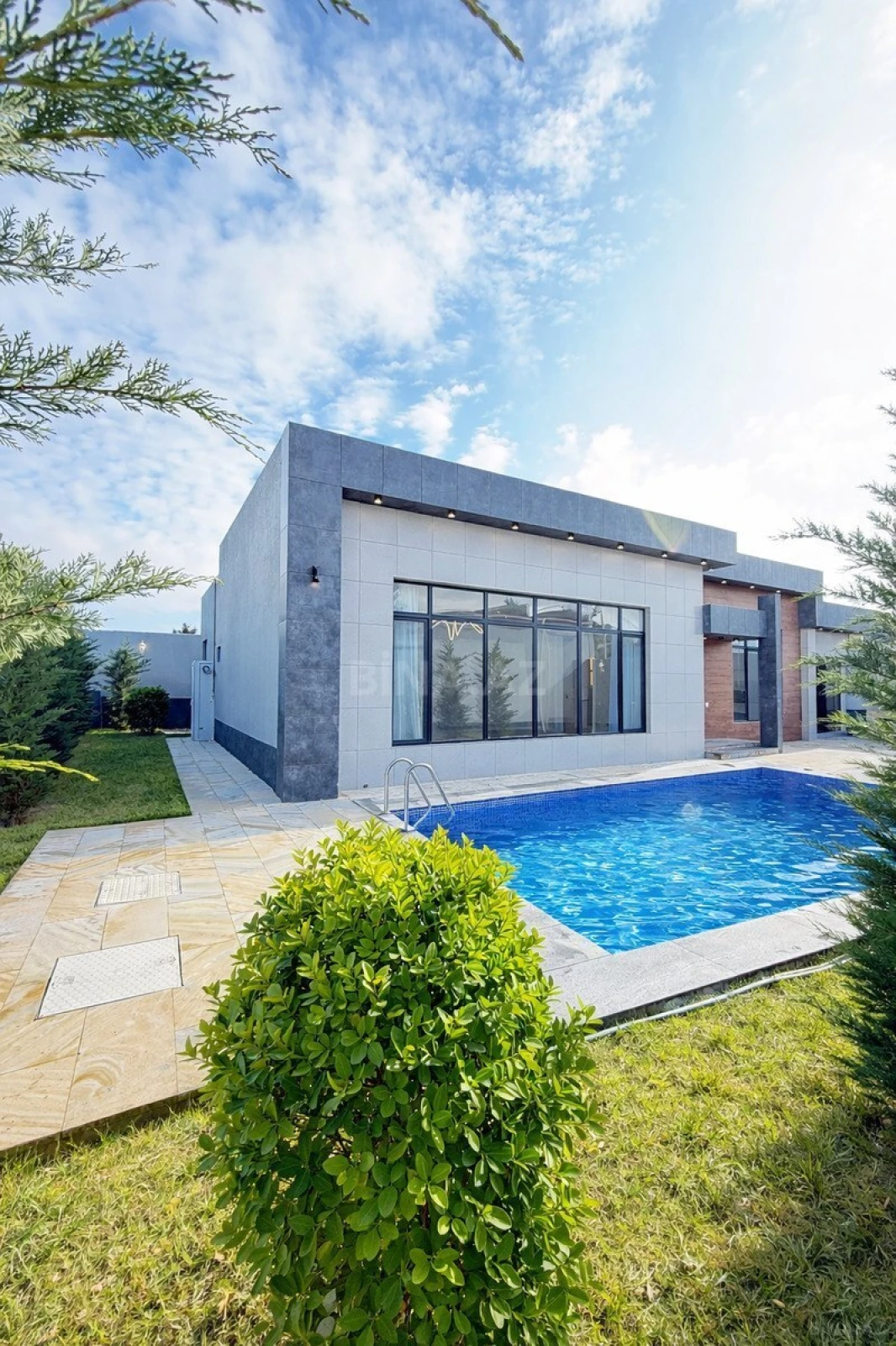 Satılır 4 otaqlı həyət evi 170 m²