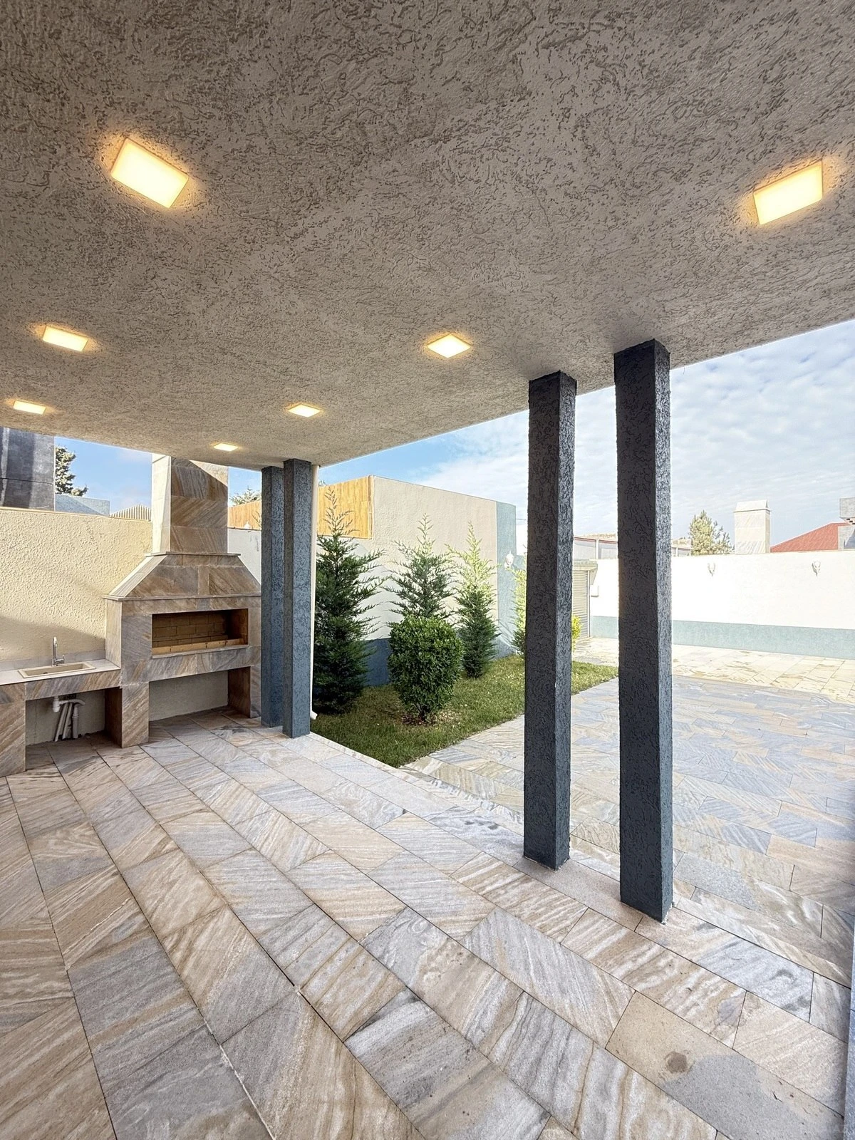 Satılır 4 otaqlı həyət evi 170 m²