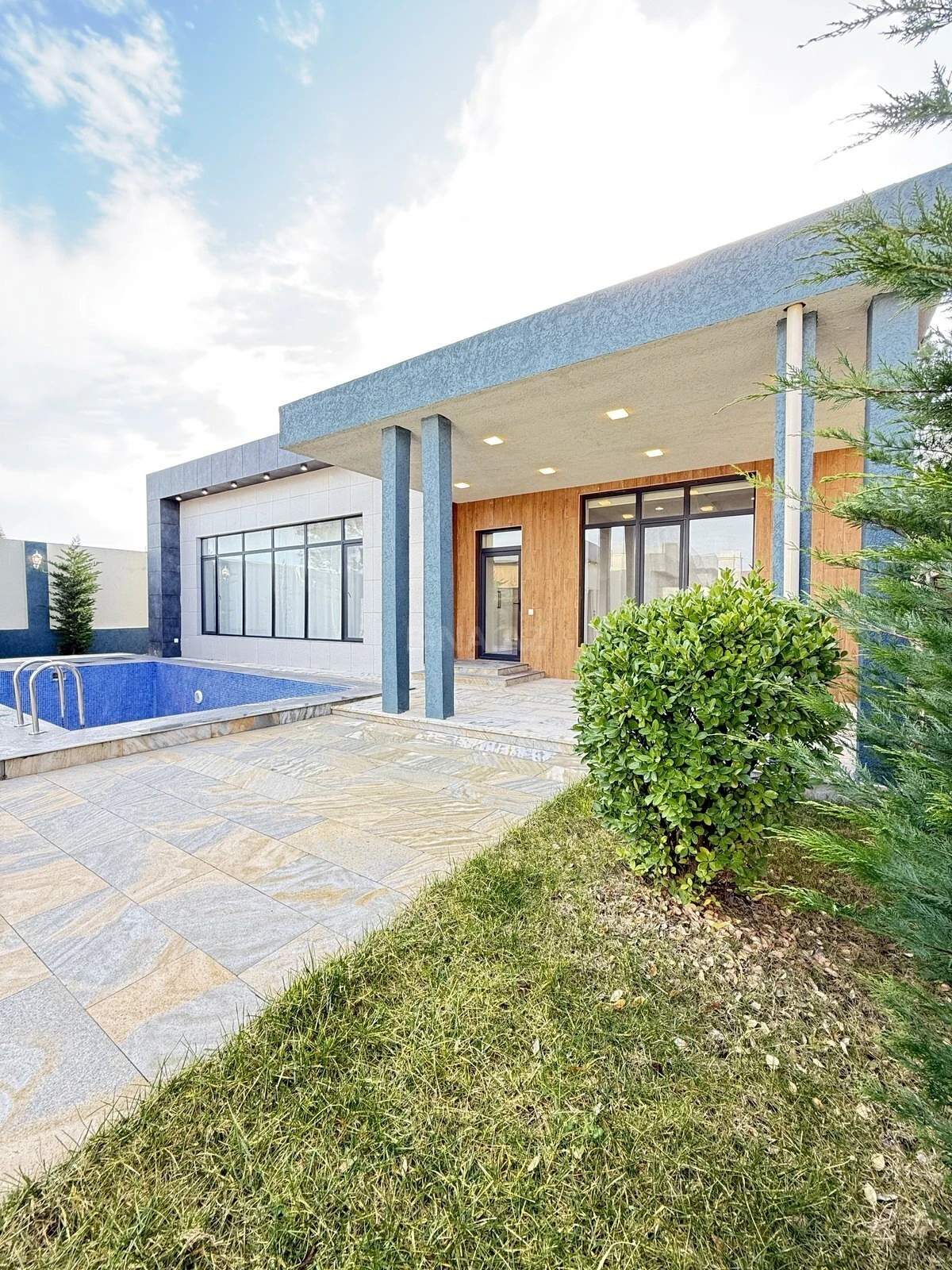 Satılır 4 otaqlı həyət evi 170 m²