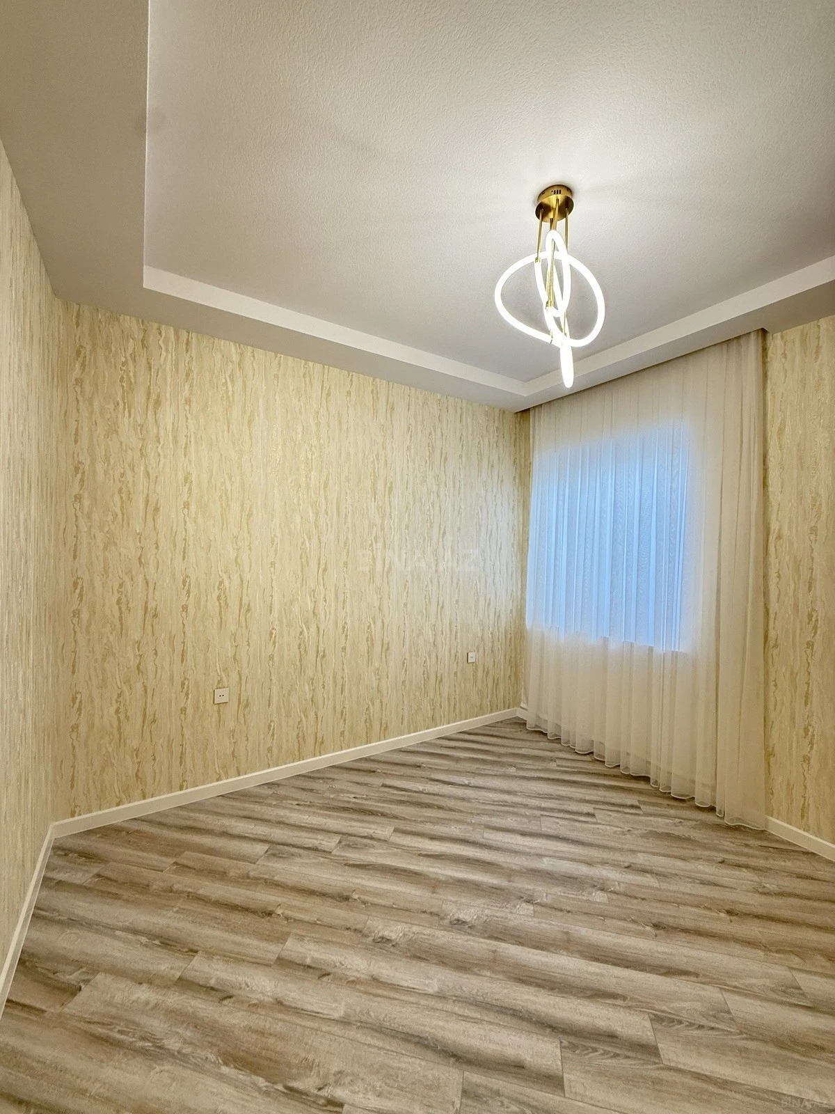 Satılır 4 otaqlı həyət evi 170 m²