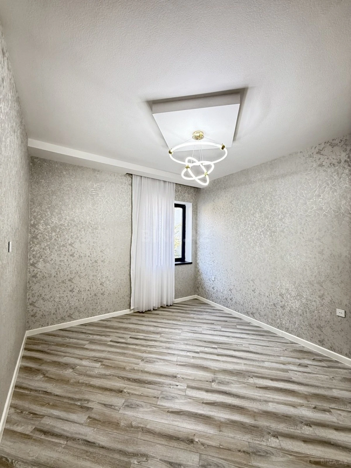 Satılır 4 otaqlı həyət evi 170 m²