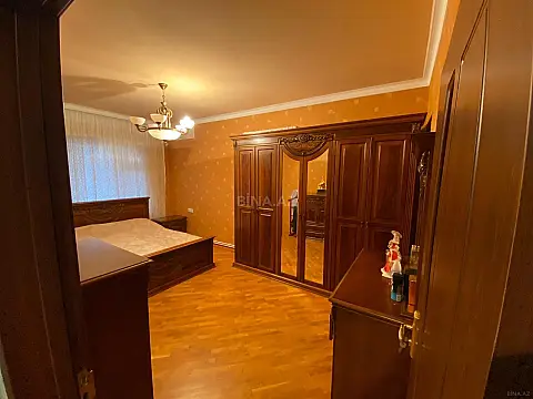 Satılır 4 otaqlı mənzil 100 m²