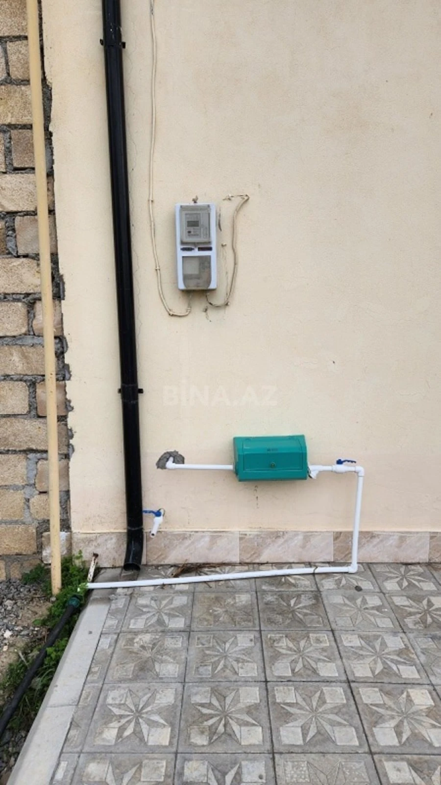 Satılır 10 otaqlı həyət evi 590 m²