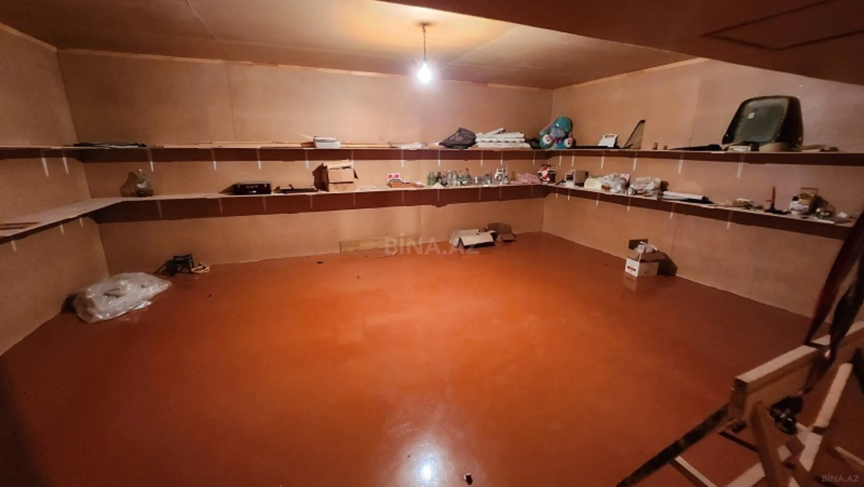 Satılır 10 otaqlı həyət evi 590 m²