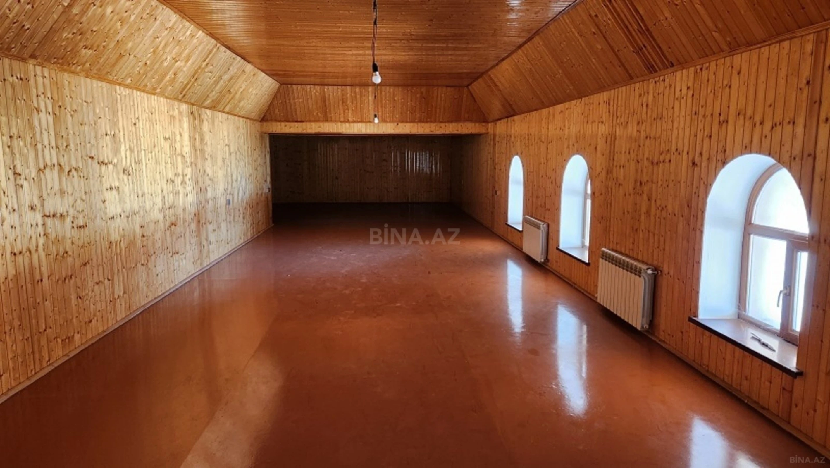 Satılır 10 otaqlı həyət evi 590 m²