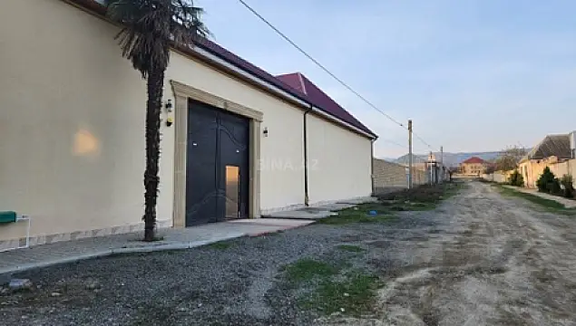 Satılır 10 otaqlı həyət evi 590 m² — Bakı 10 otaq 590.00 m²
