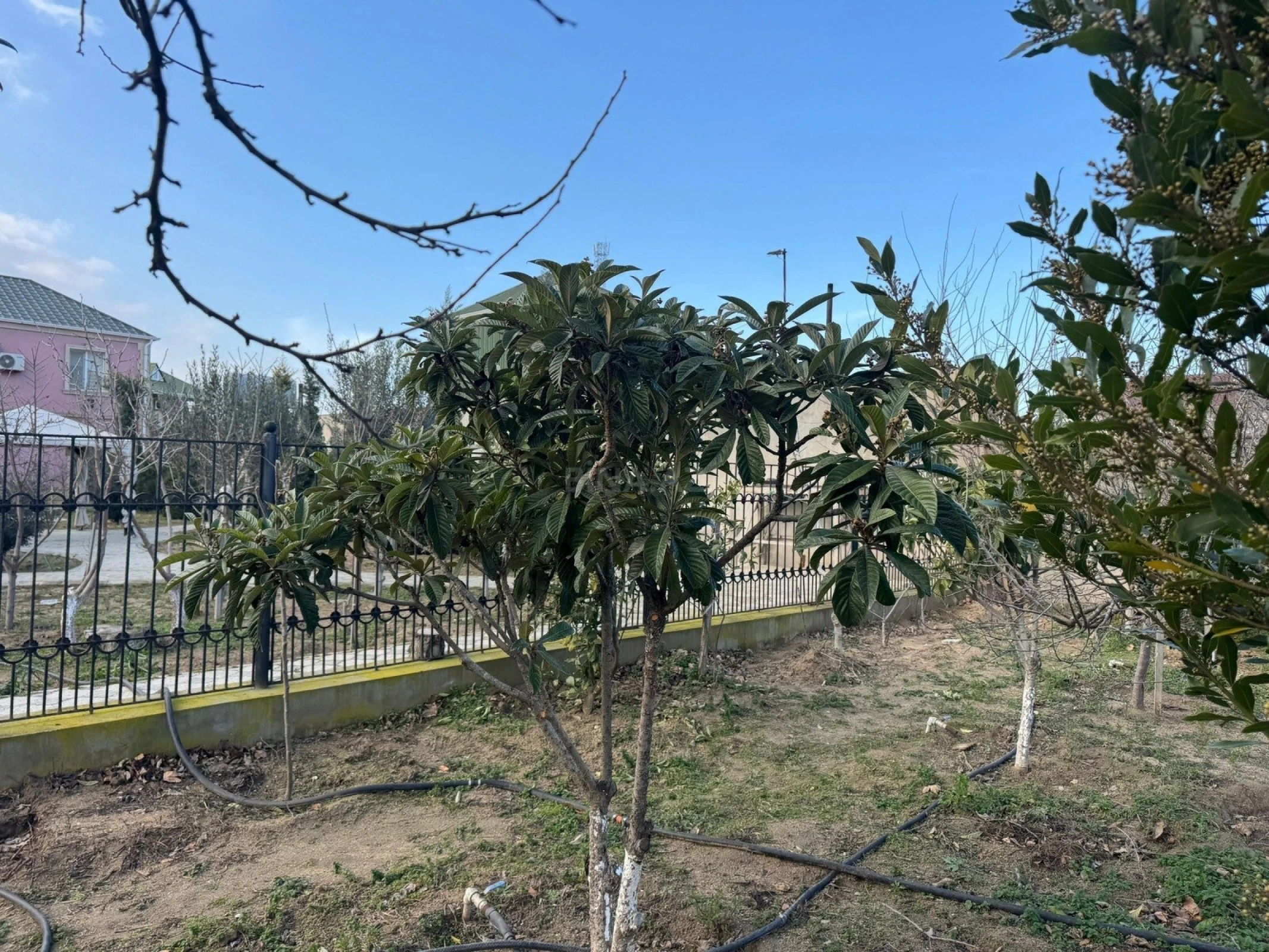 Satılır torpaq sahəsi 12 m²