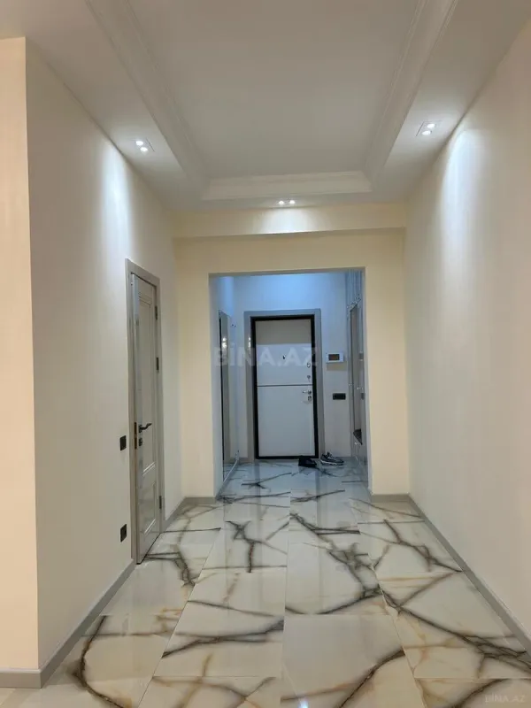 Kirayə verilir 4 otaqlı mənzil 214 m²