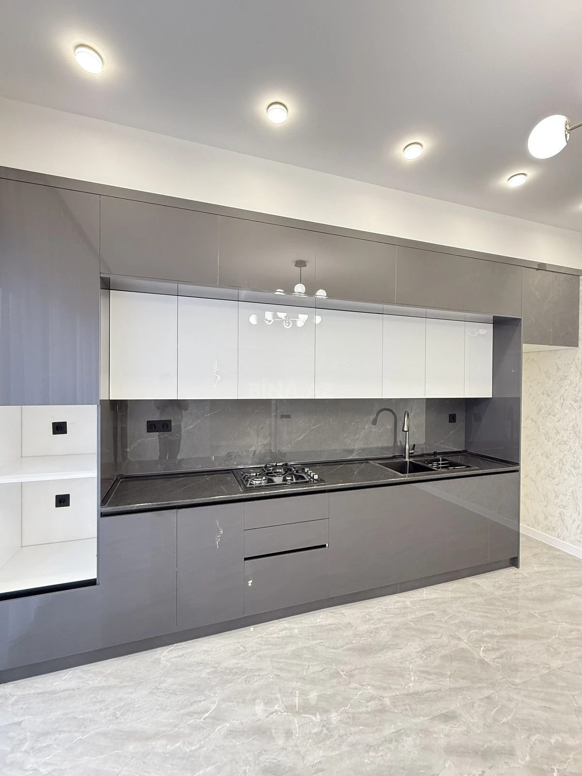 Satılır 4 otaqlı həyət evi 175 m²