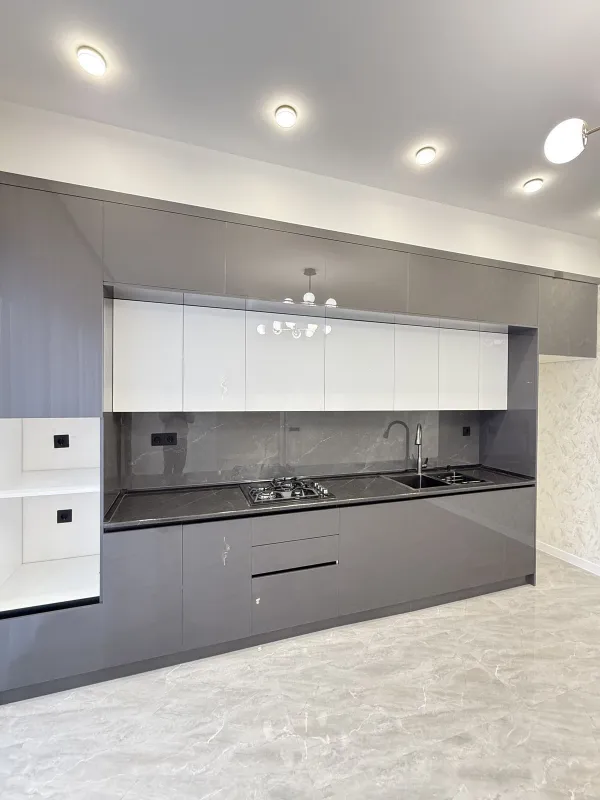 Satılır 4 otaqlı həyət evi 175 m²