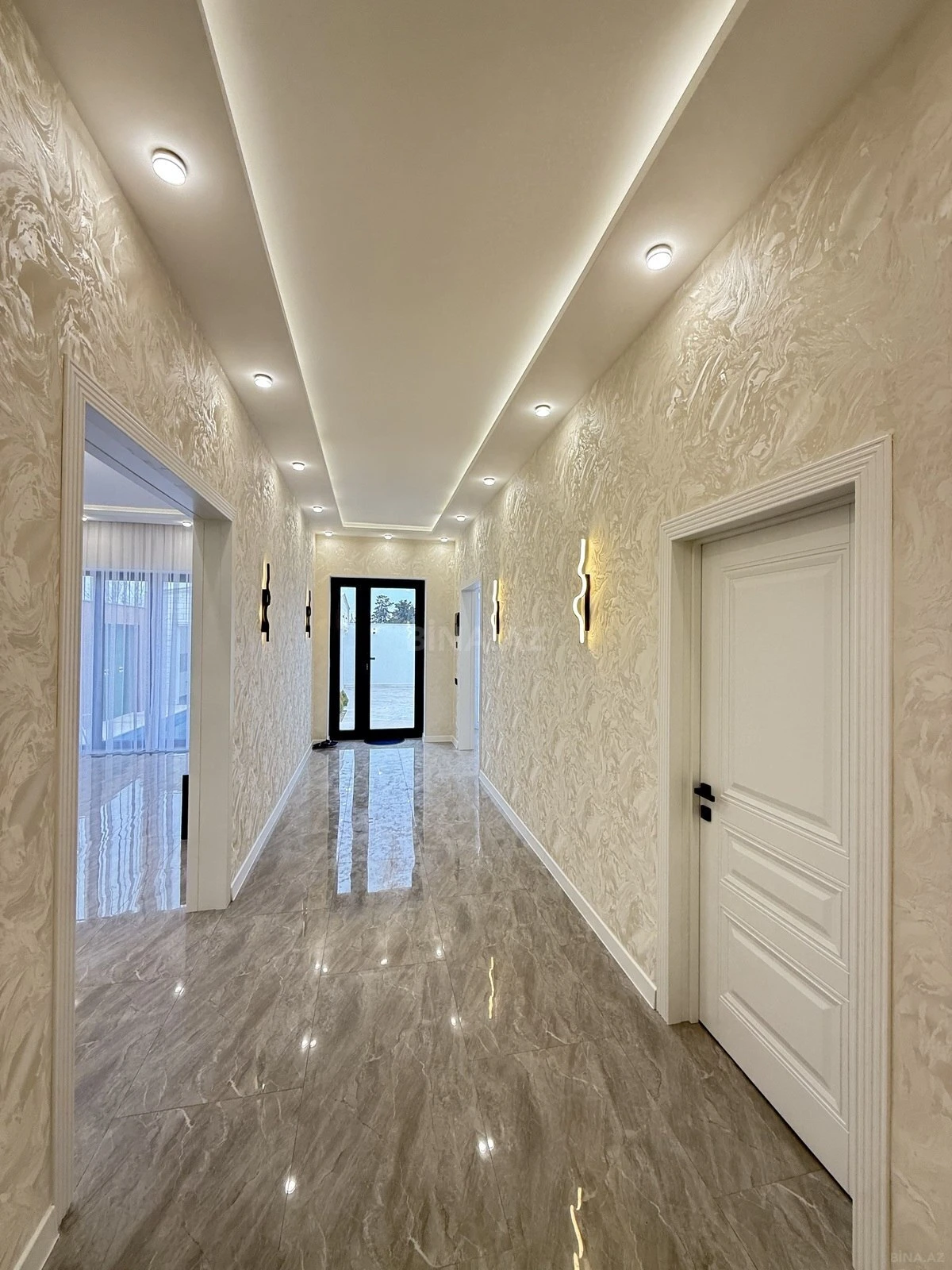 Satılır 4 otaqlı həyət evi 175 m²