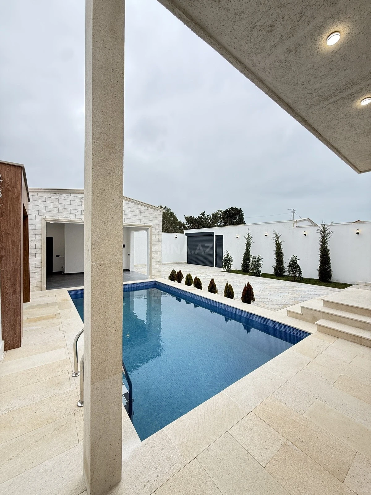 Satılır 4 otaqlı həyət evi 175 m²