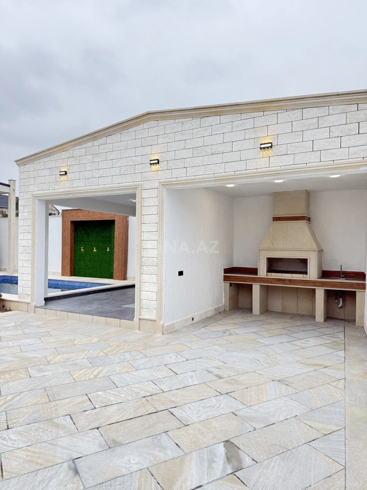 Satılır 4 otaqlı həyət evi 175 m²