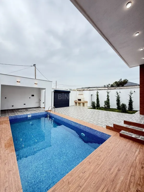 Satılır 4 otaqlı həyət evi 150 m²