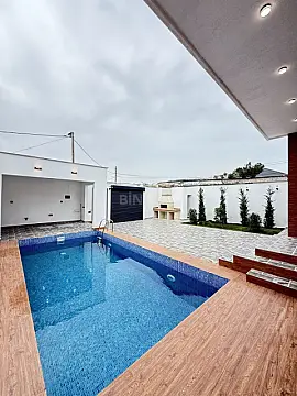 Satılır 4 otaqlı həyət evi 150 m²