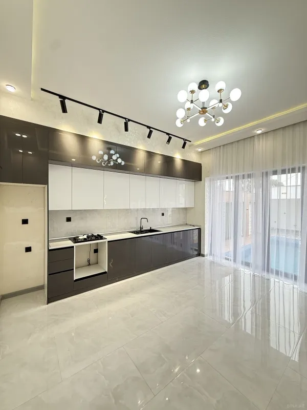 Satılır 4 otaqlı həyət evi 150 m²