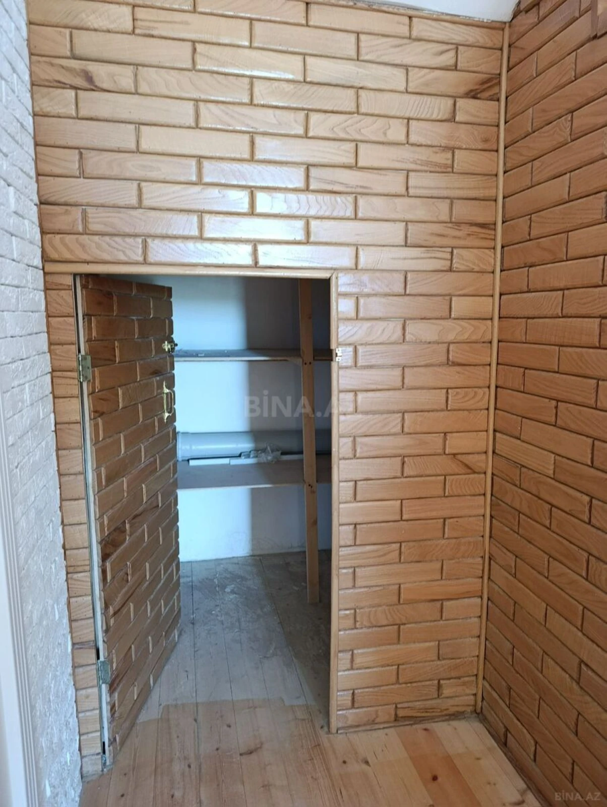 Satılır 7 otaqlı həyət evi 244 m²