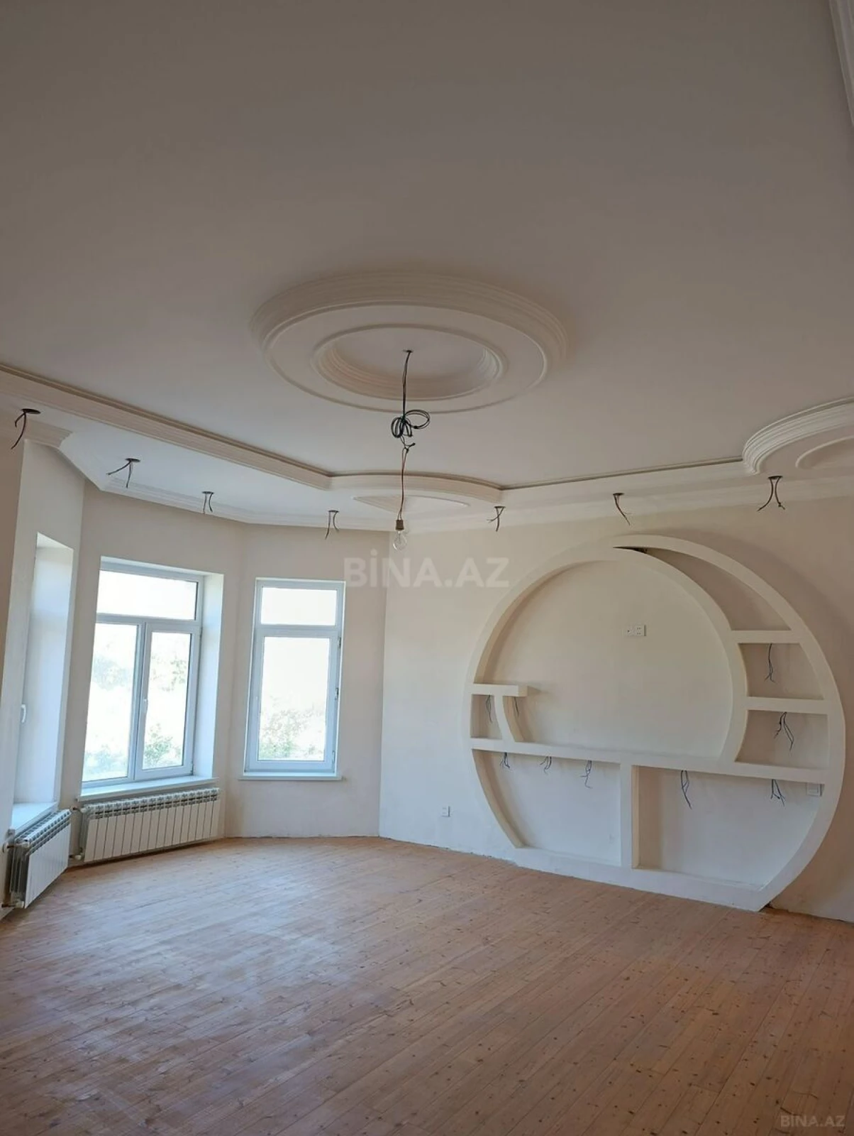 Satılır 7 otaqlı həyət evi 244 m²