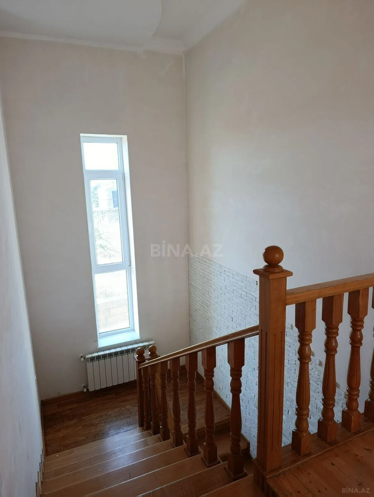 Satılır 7 otaqlı həyət evi 244 m²