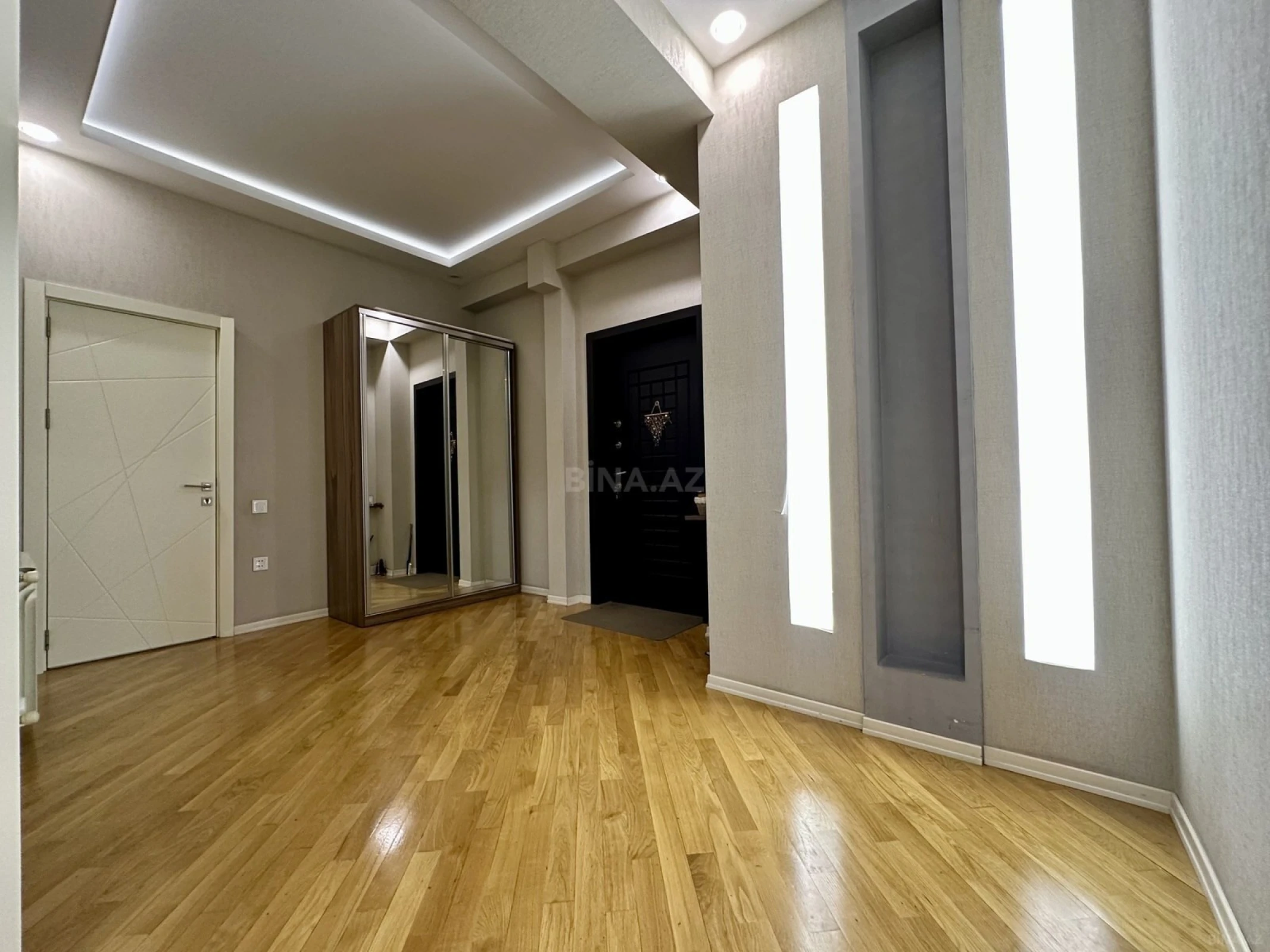 Satılır 3 otaqlı mənzil 88 m²