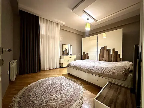 Satılır 3 otaqlı mənzil 88 m²