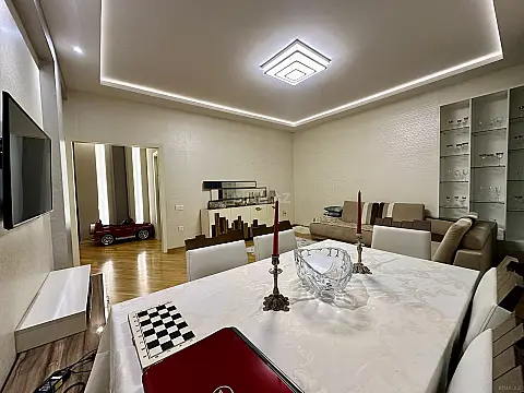 Satılır 3 otaqlı mənzil 88 m²