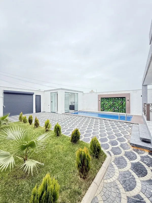 Satılır 4 otaqlı həyət evi 160 m²