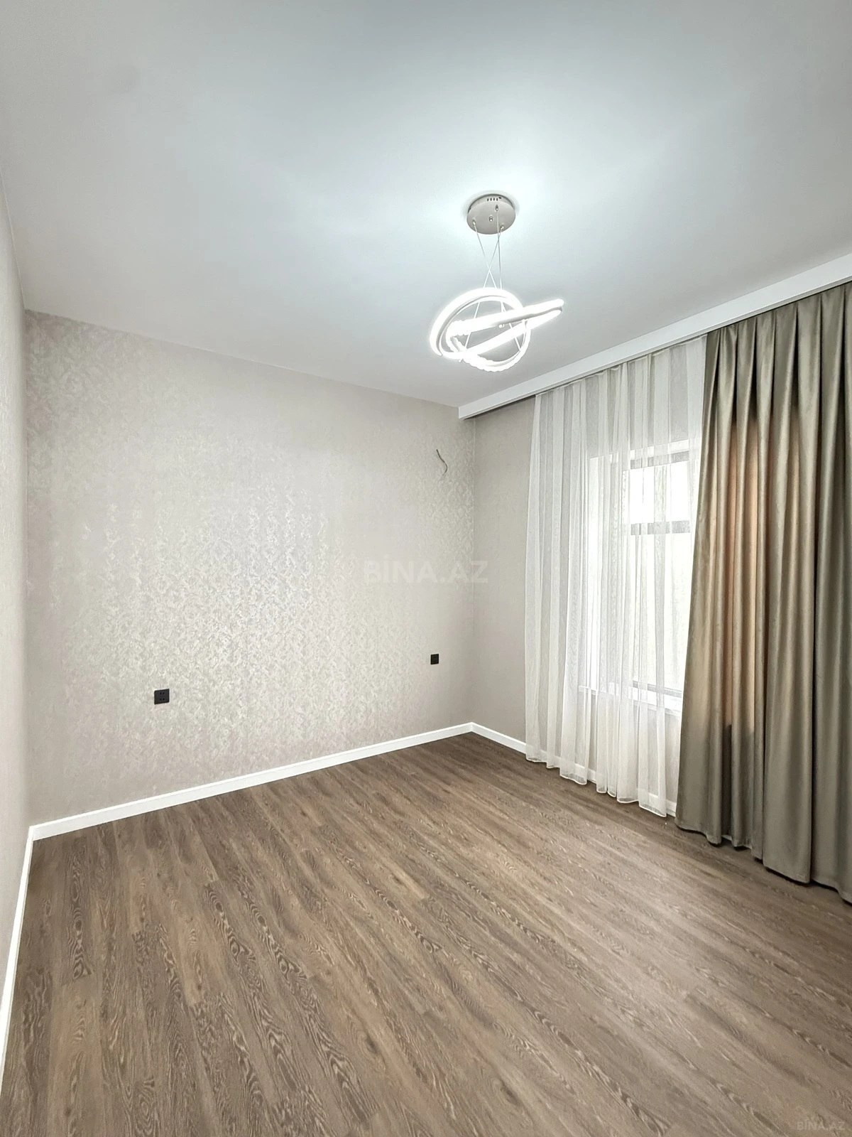 Satılır 4 otaqlı həyət evi 160 m²