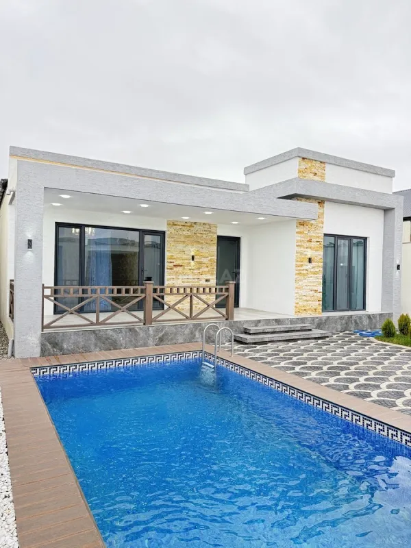 Satılır 4 otaqlı həyət evi 160 m²