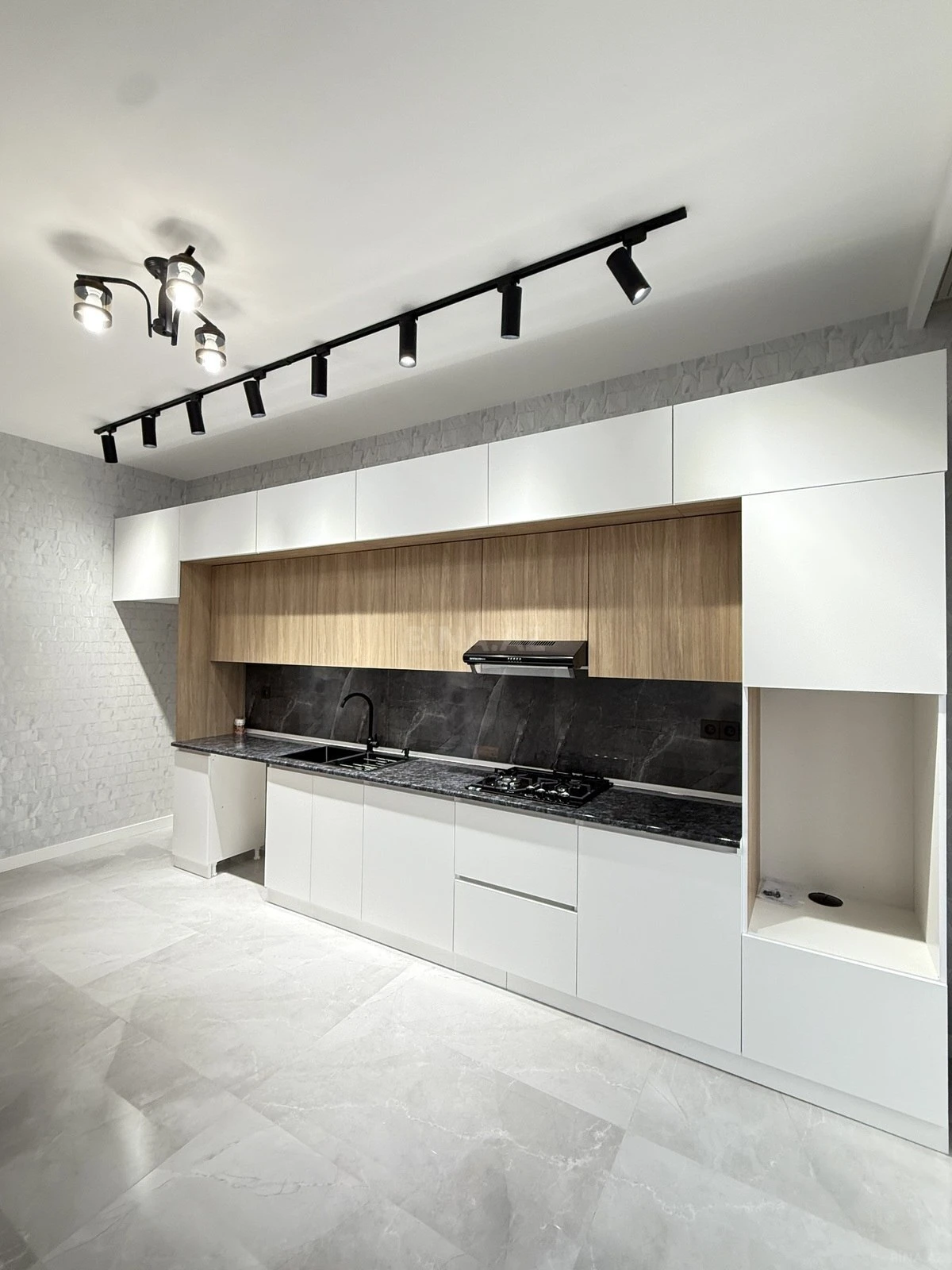 Satılır 4 otaqlı həyət evi 160 m²