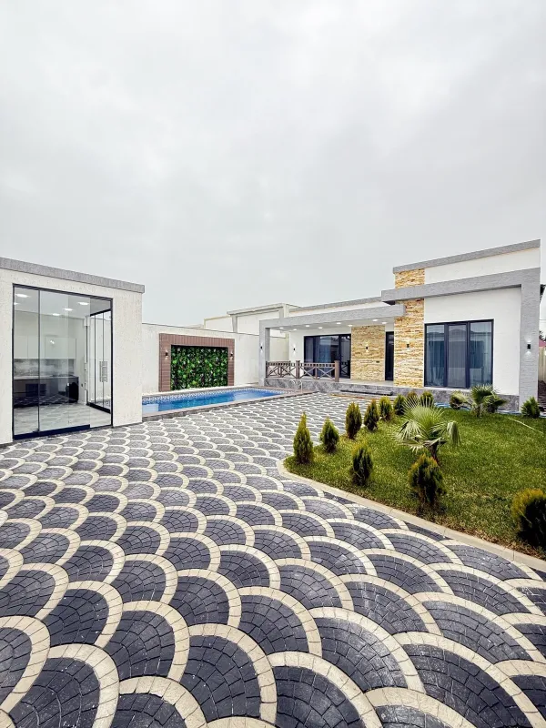 Satılır 4 otaqlı həyət evi 160 m²