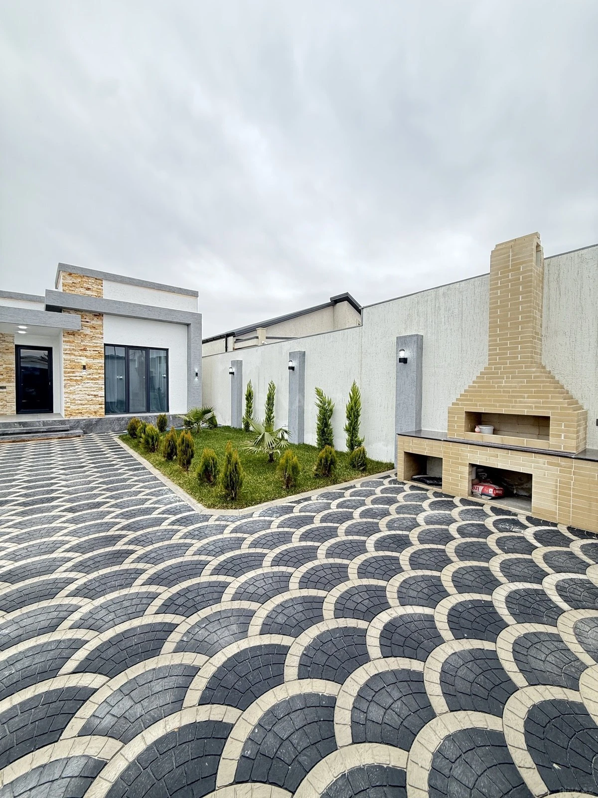 Satılır 4 otaqlı həyət evi 160 m²