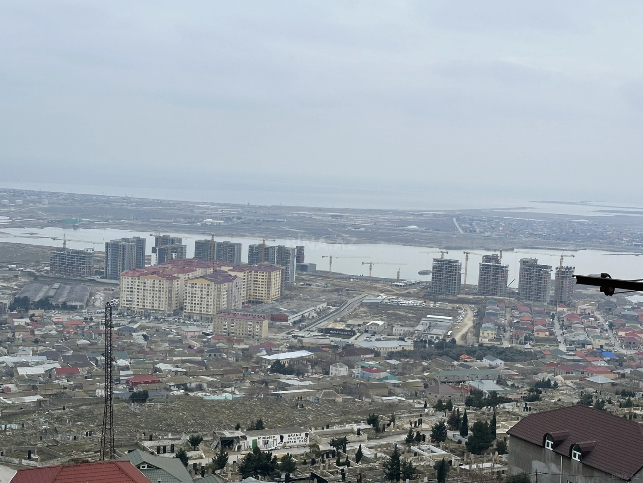 Satılır 5 otaqlı mənzil 120 m²