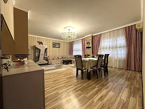 Satılır 5 otaqlı mənzil 120 m²