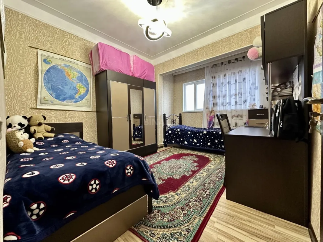 Satılır 5 otaqlı mənzil 120 m²