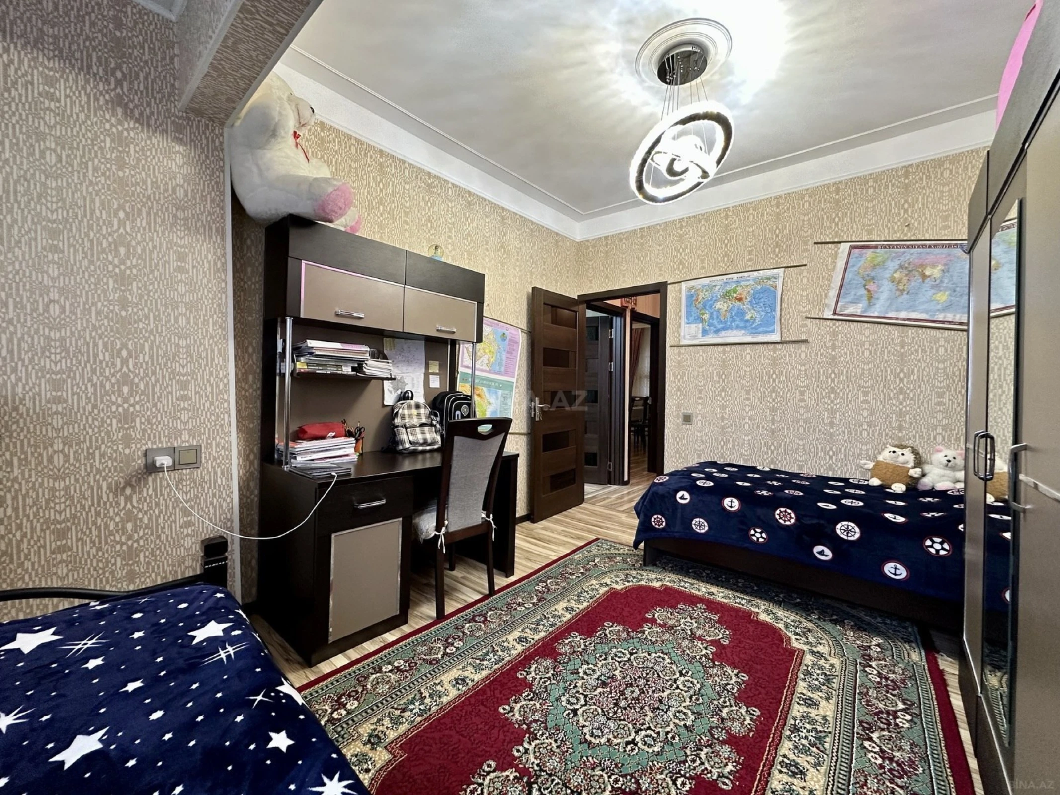 Satılır 5 otaqlı mənzil 120 m²