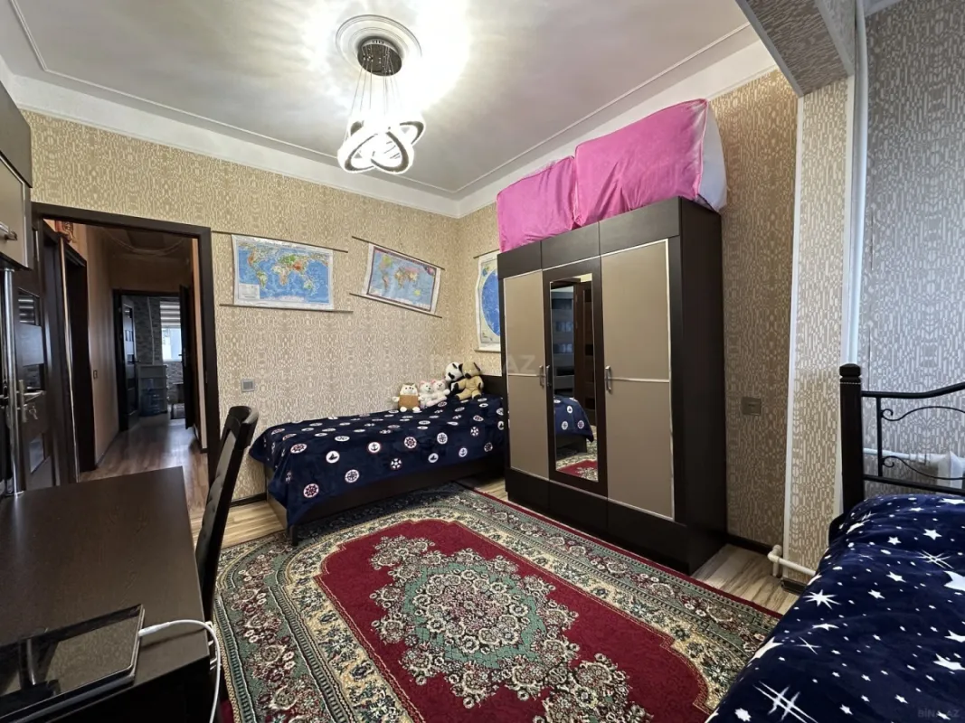 Satılır 5 otaqlı mənzil 120 m²