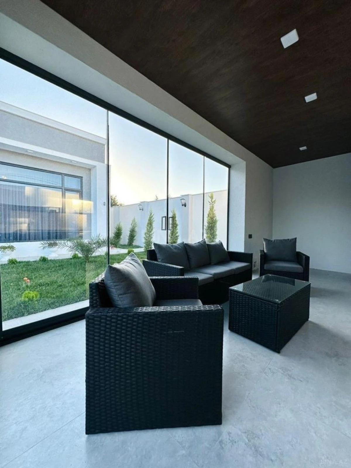 Kirayə verilir 4 otaqlı həyət evi 250 m²