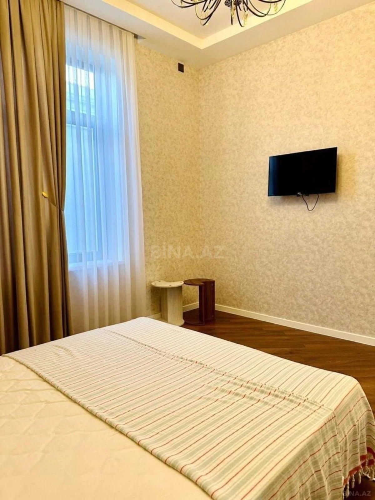 Kirayə verilir 4 otaqlı həyət evi 250 m²