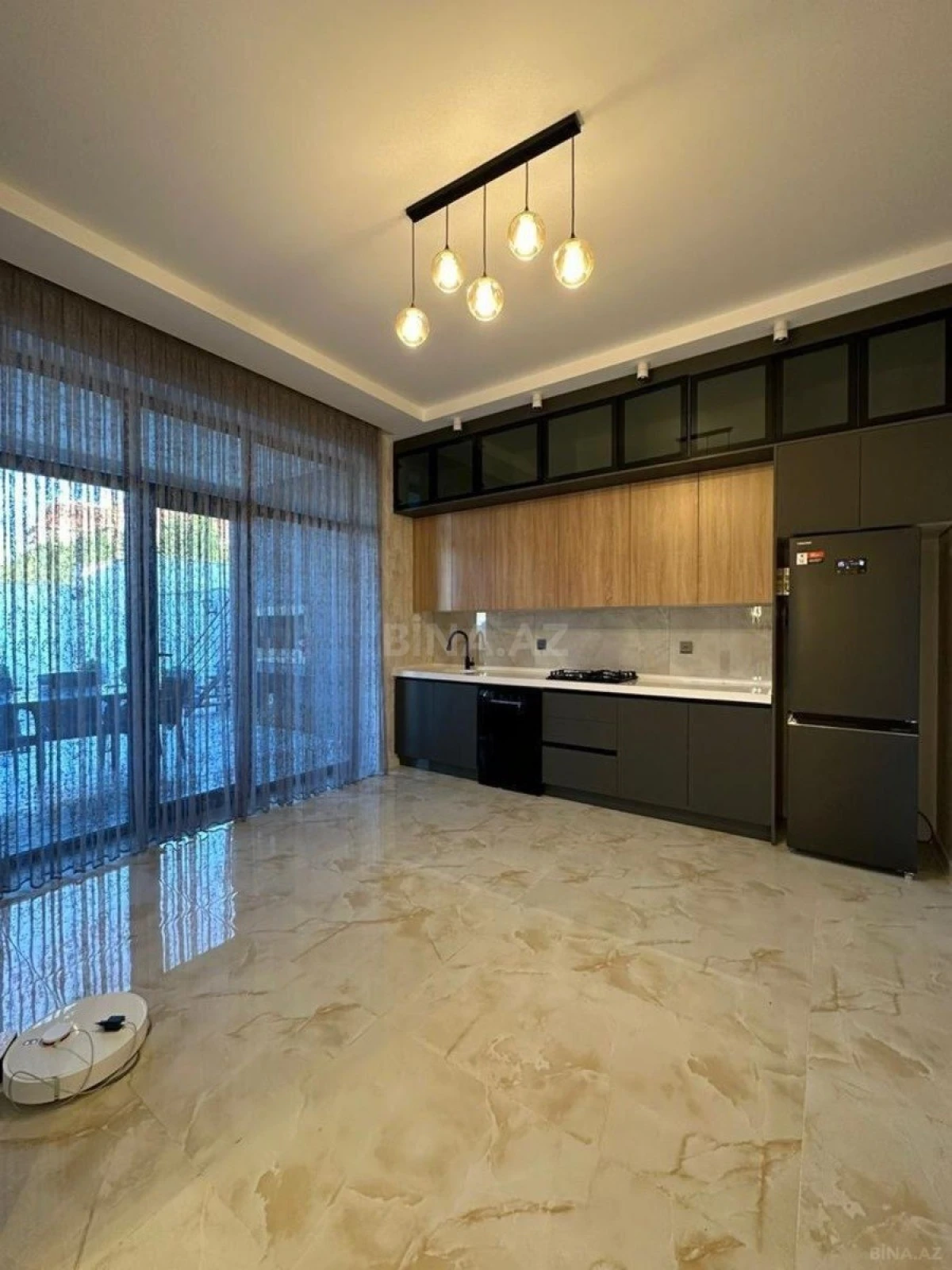 Kirayə verilir 4 otaqlı həyət evi 250 m²