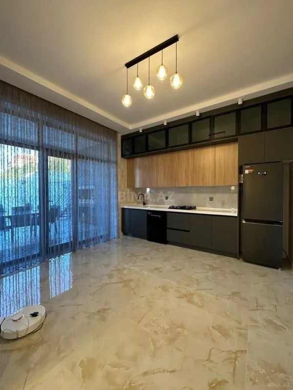 Kirayə verilir 4 otaqlı həyət evi 250 m²