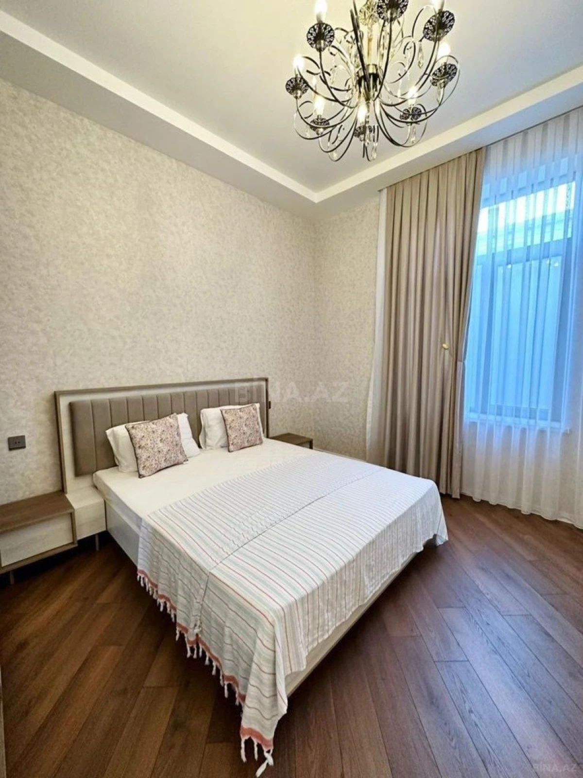 Kirayə verilir 4 otaqlı həyət evi 250 m²