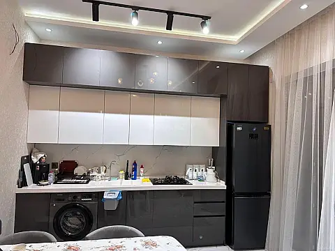 Kirayə verilir 4 otaqlı həyət evi 200 m²