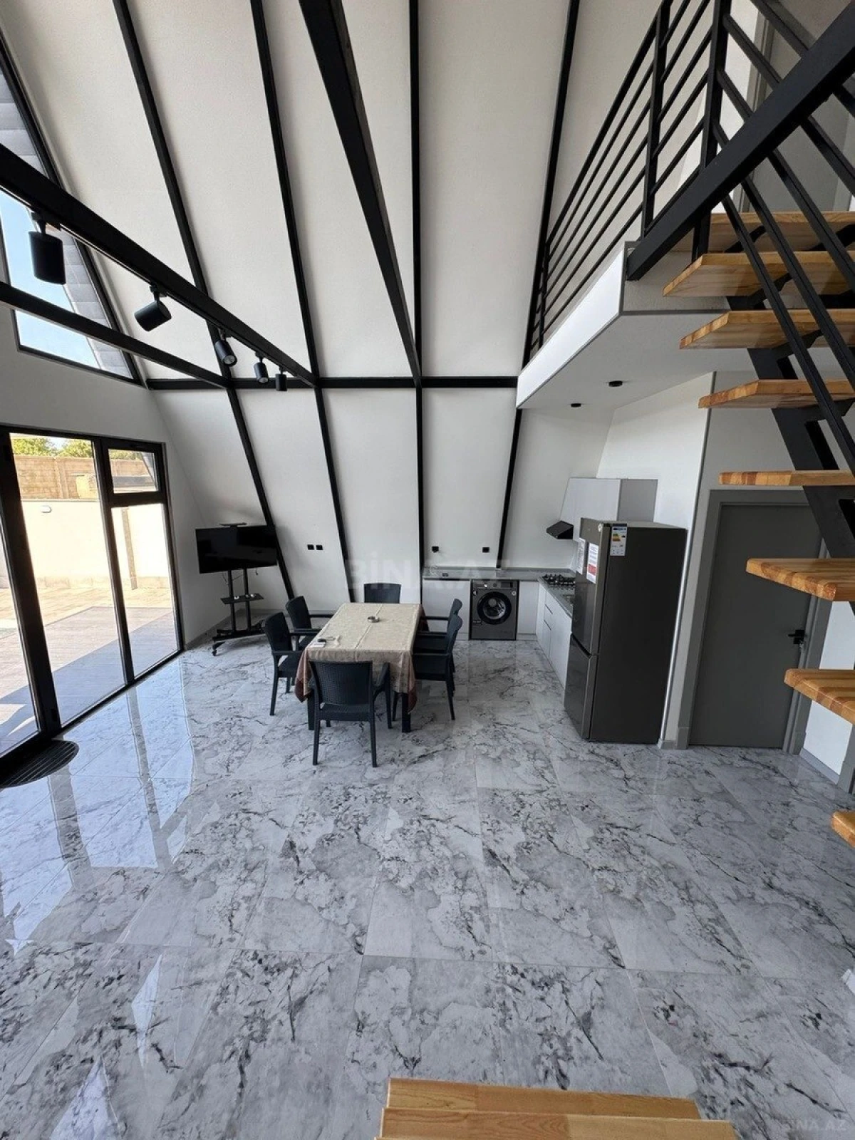 Kirayə verilir 4 otaqlı həyət evi 140 m²