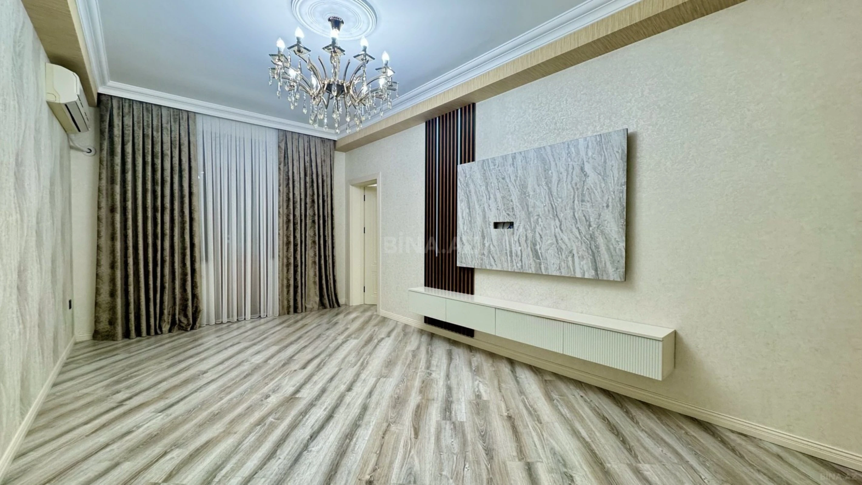 Satılır 3 otaqlı mənzil 98 m²